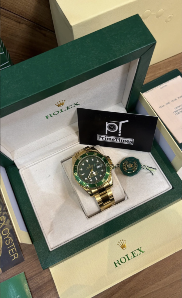 Rolex Submariner – Superlative Chronometer Officially Certified – Gold Green Ton